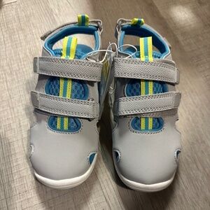 Cat & Jack Toddler Gray Sandals
